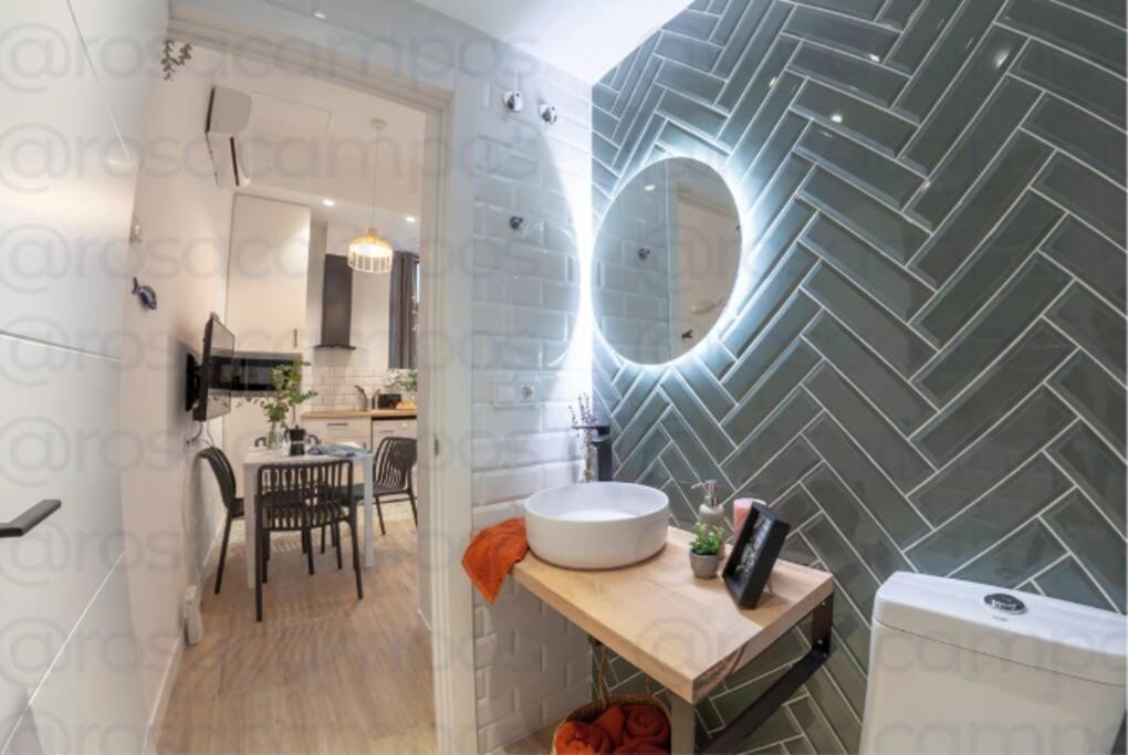 Al5 Seaside Bliss-Stylish Loft Steps From Malvarrosa 瓦伦西亚 外观 照片